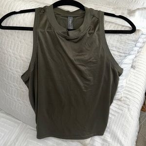 Vuori - dark green tank - like new
